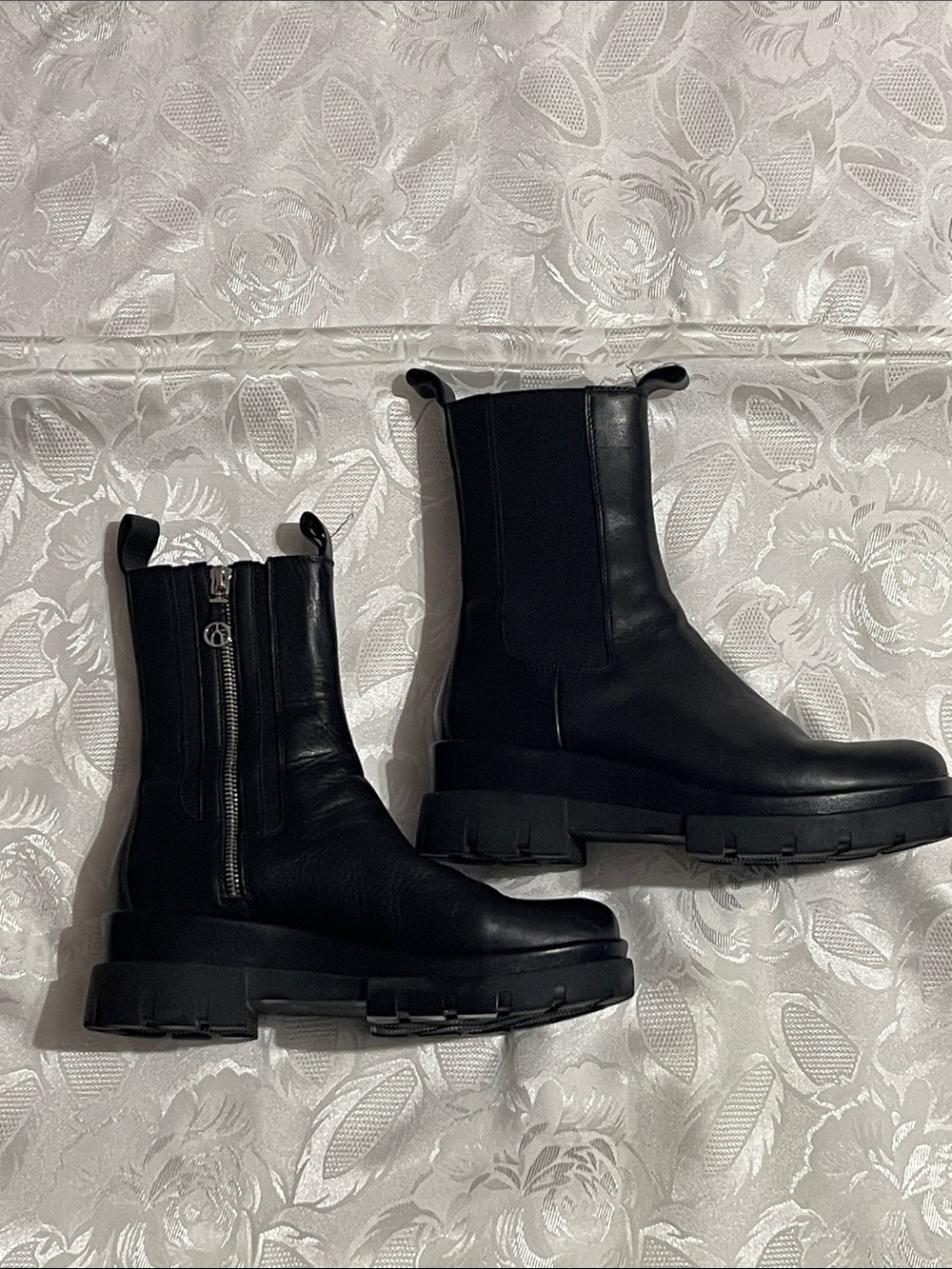 Wishbone Fortune Chelsea Extra high combat boot